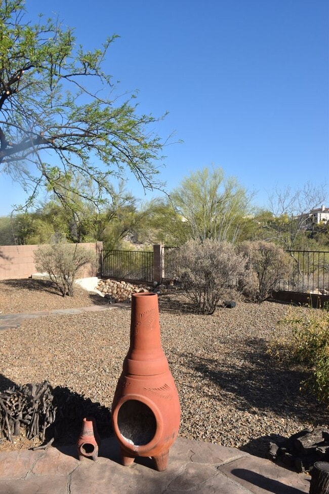 Building Photo - Furnished 3 Bedroom Home in Foothills with...