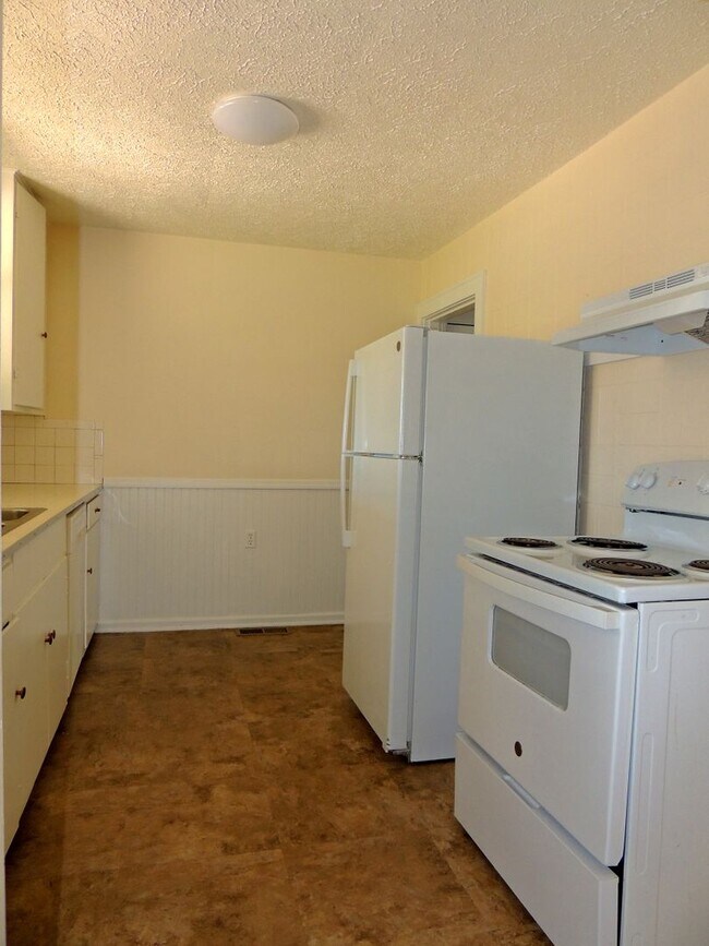 Building Photo - 115 Park Dr