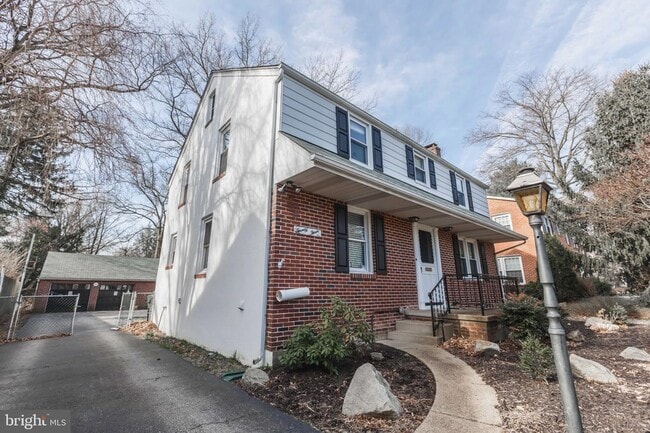 Building Photo - 23 Sunset Rd