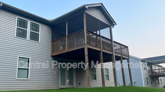 Building Photo - 436 Shoreline Blvd