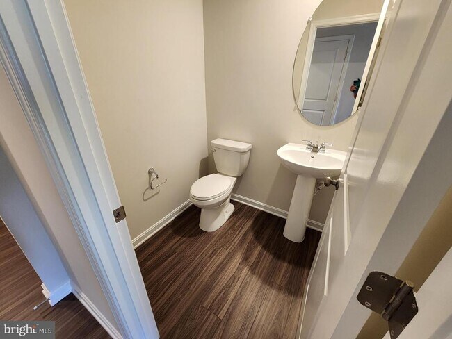 Building Photo - 152 Telluride Wy