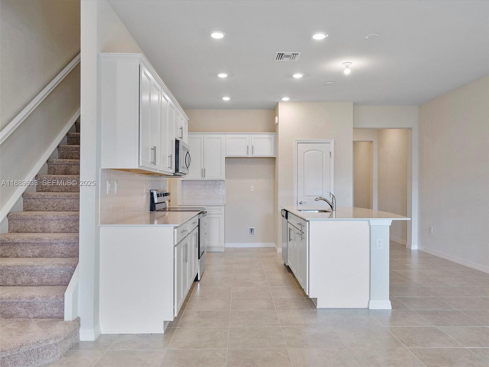 Building Photo - 2108 Appleton Cir N