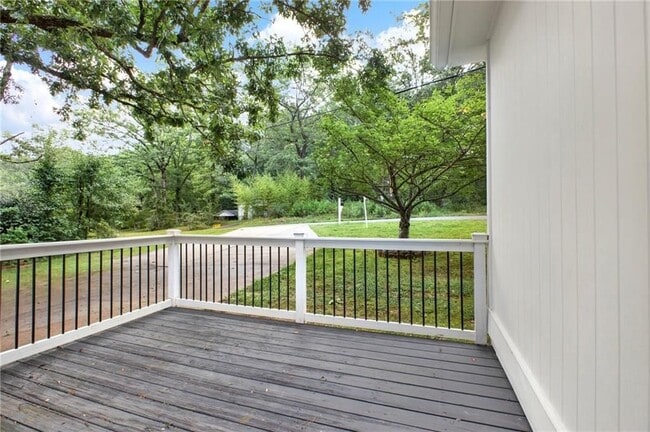 Building Photo - 20 Timberlane Terrace SW