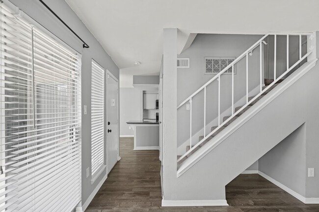 Building Photo - 260 El Dorado Blvd