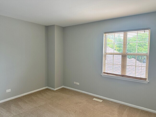 Building Photo - 1132 Regency Ct