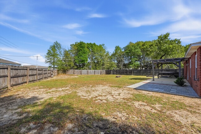 Building Photo - 210 Limestone Cir