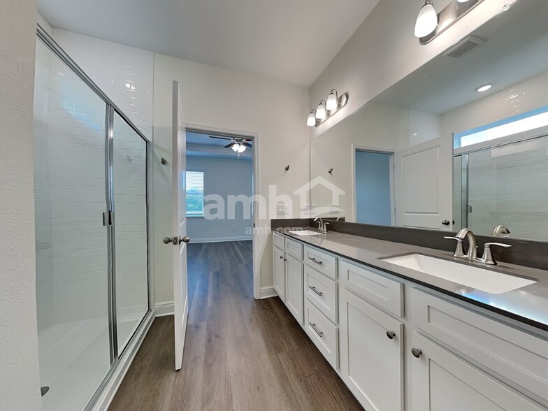 Building Photo - 1244 Heavenly Dr