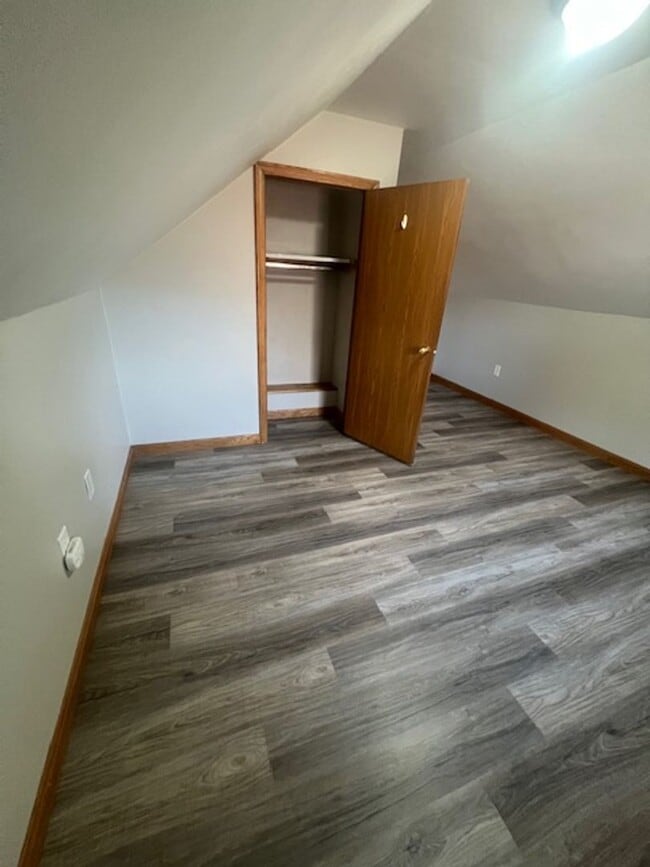 Building Photo - 720 Cranberry St