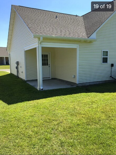 Building Photo - 111 Glasgow Dr