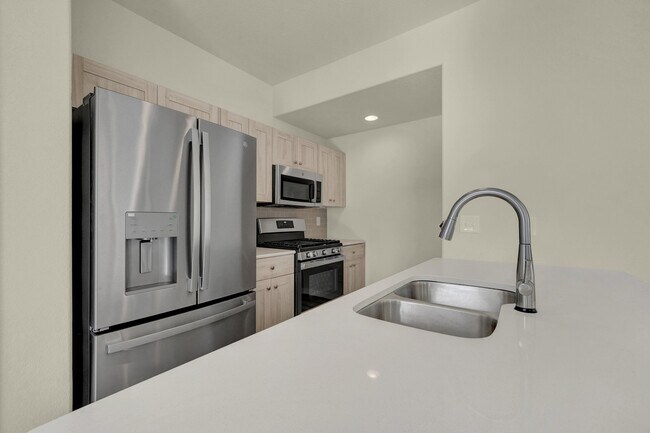 Building Photo - 6241 Felsite Grv