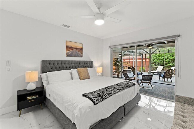 Building Photo - 5136 Beechwood Rd