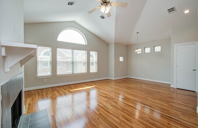 Building Photo - 11514 Main Cypress Dr