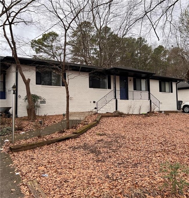 Building Photo - 1076 Vonda Ln SW