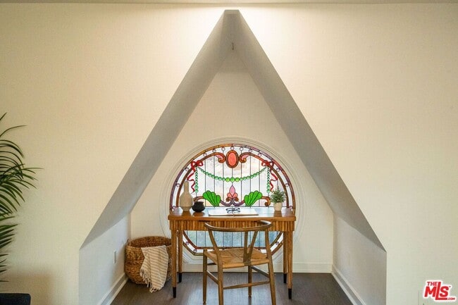 Building Photo - 2622 2nd St