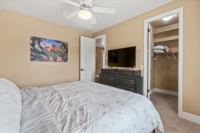 Building Photo - 4053 E Thunderheart Ct