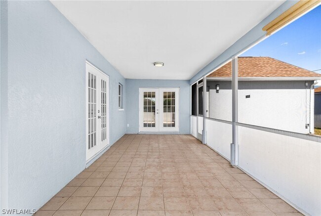 Building Photo - 1715 NE 2nd Ave