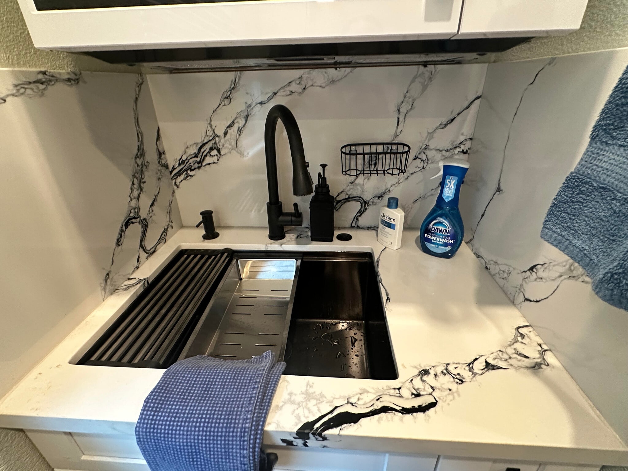 Kitchen Sink - 2534 Napier Ct