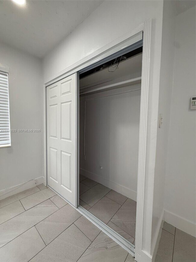 Building Photo - 600 NW 116th Terrace