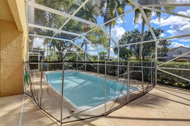 Building Photo - Rainbow Lakes