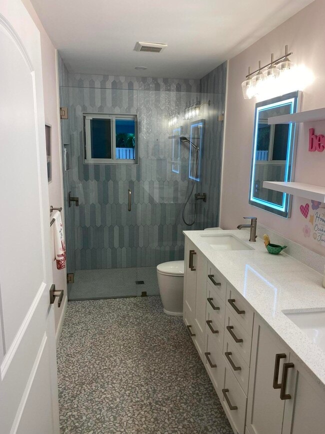 Building Photo - 1050 NW 6th Terrace