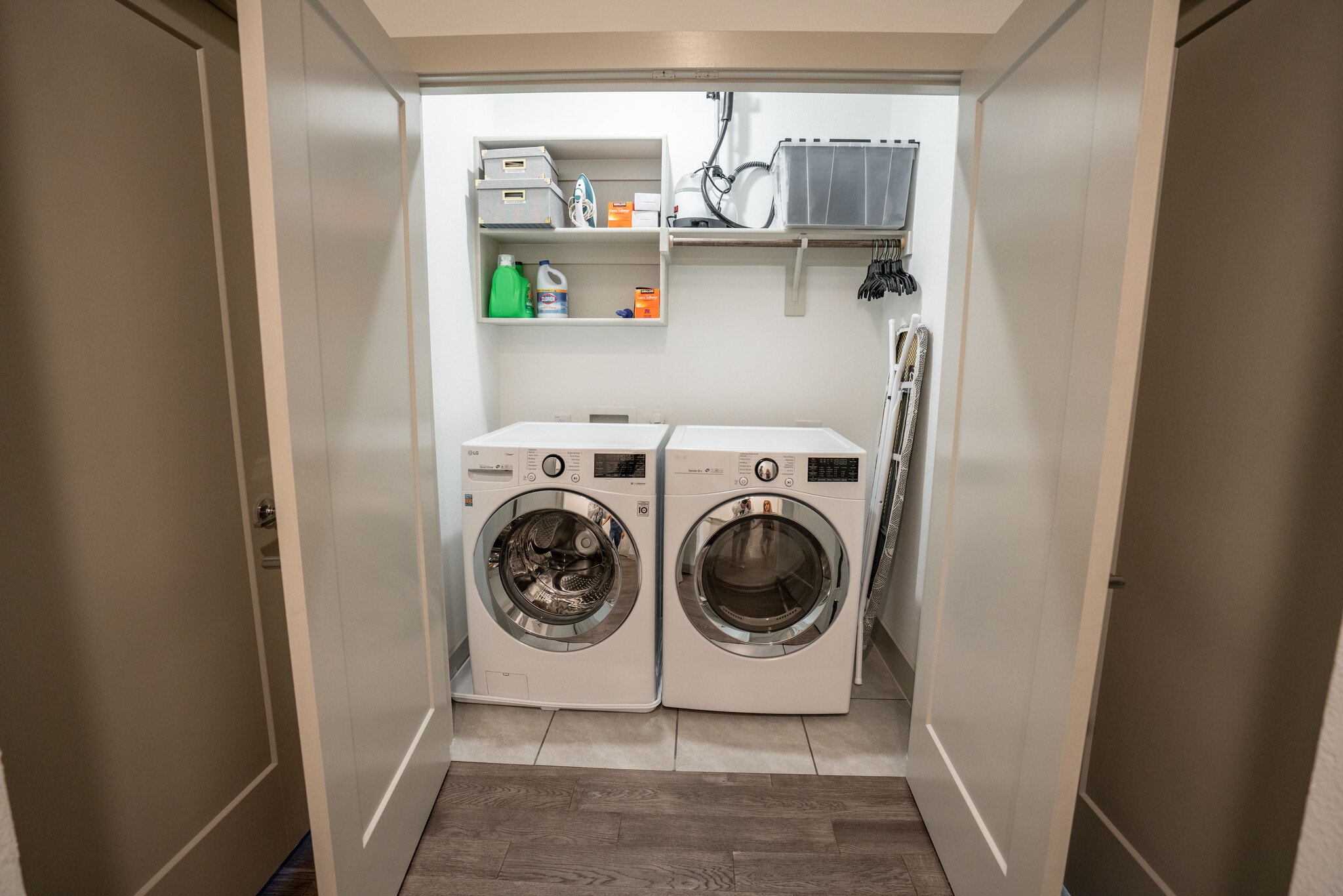 Laundry included - 2522 El Camino Ln
