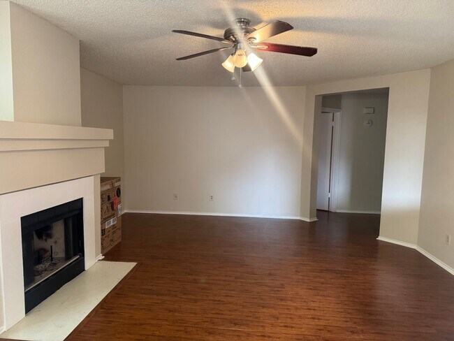 Building Photo - Beautiful 3/2 Home Available for Lease In NW San Antonio!