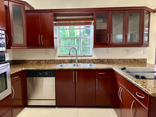 Building Photo - 5773 NW 99th Ave