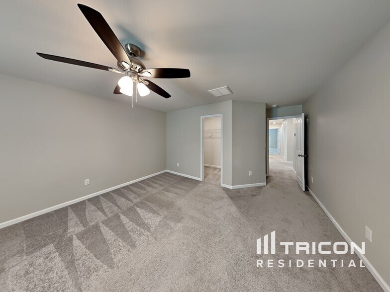 Building Photo - 127 Brentwood Dr