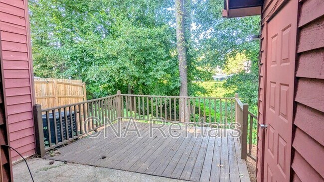Building Photo - 1725 Wynndowne Trail