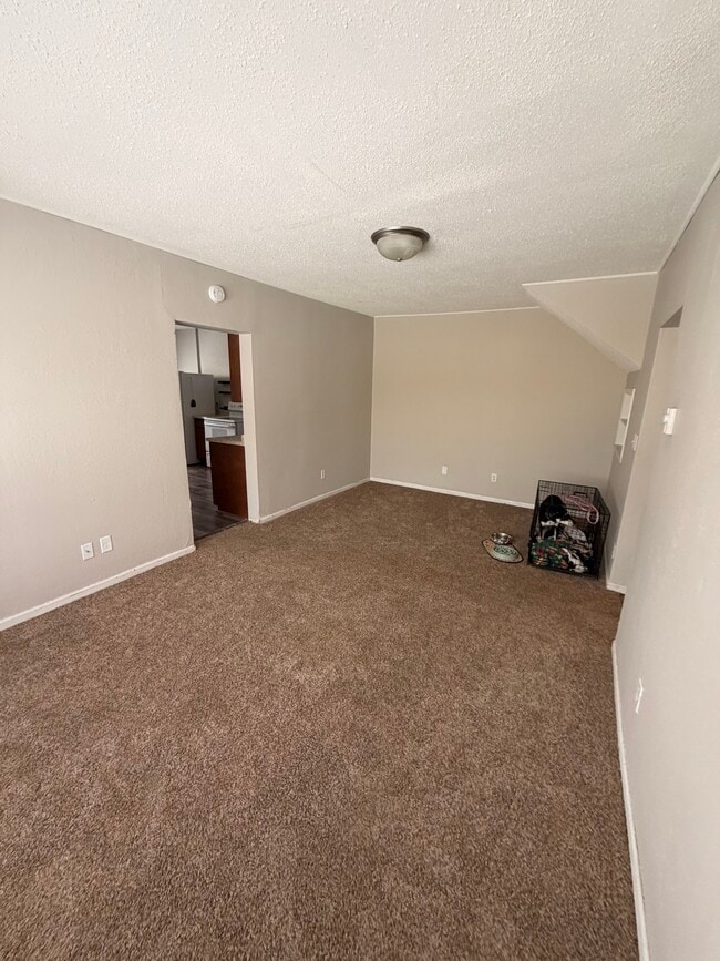 Building Photo - 424 4th St S