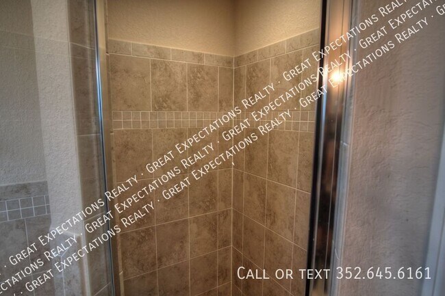 Building Photo - 11302 SW 62nd Cir