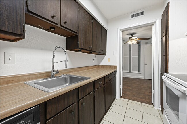 Building Photo - 800 Post Oak Blvd