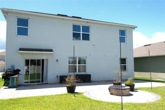 Building Photo - 3940 Silverstream Terrace
