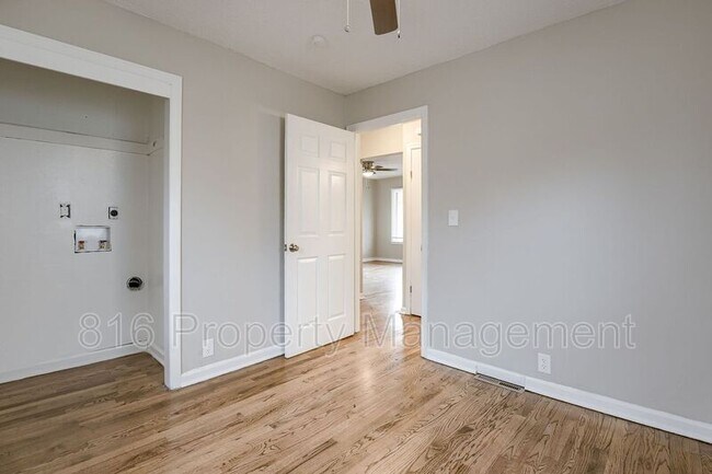 Building Photo - 3437 Jackson Ave