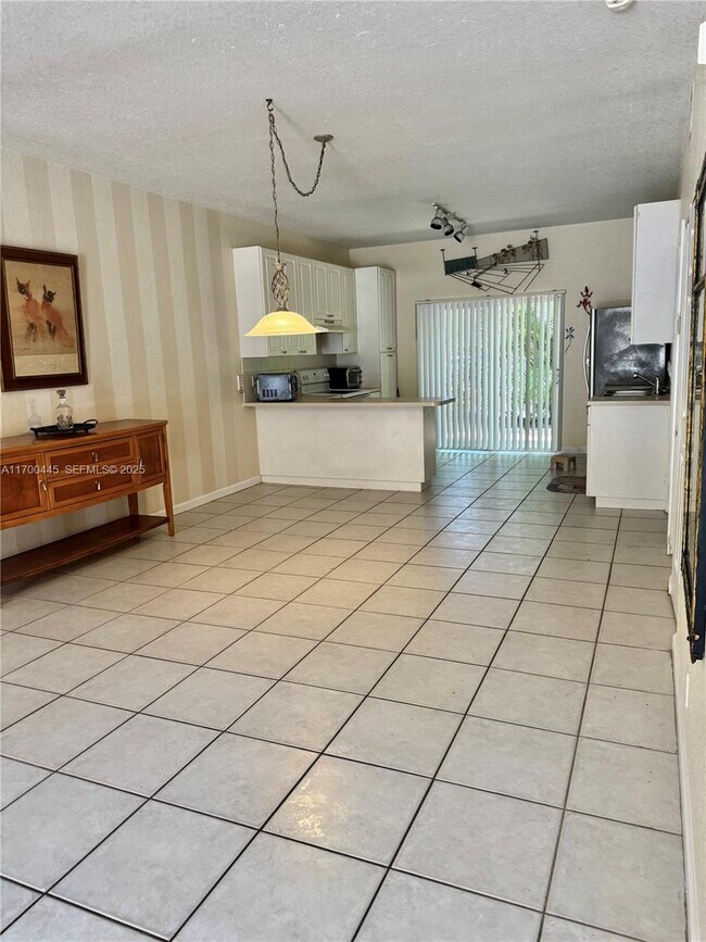 Building Photo - 4802 Washington St