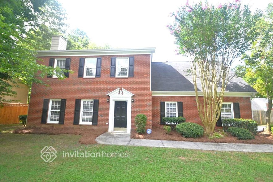 Primary Photo - 2880 Park Chase Dr