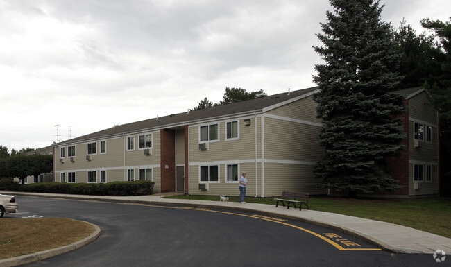 Building Photo - Metcalf Courts I