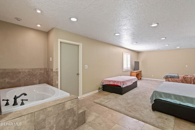 Building Photo - 8614 Holmsley Trail