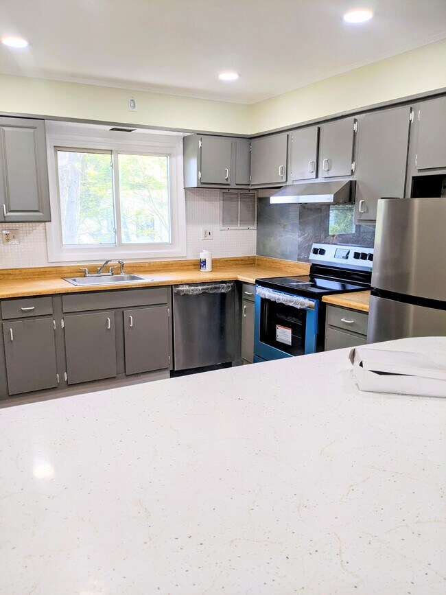 Building Photo - 1 Dunes Ln