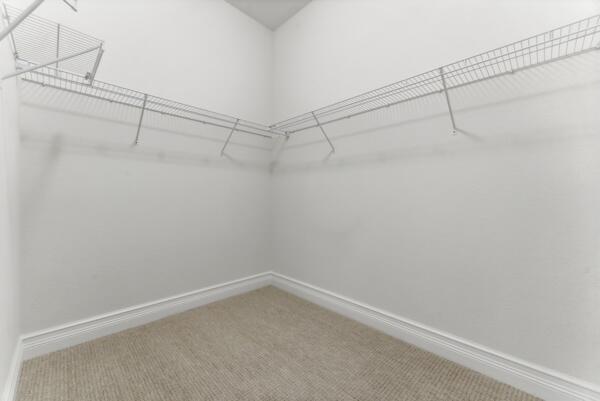 Building Photo - 6109 NW Kendra Ln