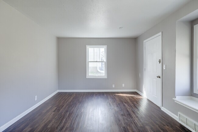 Building Photo - 3717 N 42nd St