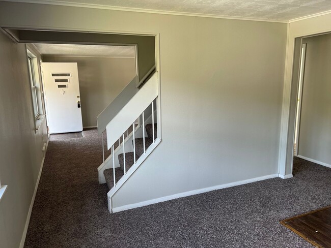 Building Photo - NEWLY RENOVATED 3bd 2ba home in Penn Hills!!