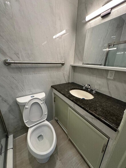 Room 1 bathroom - 61 Passaic St