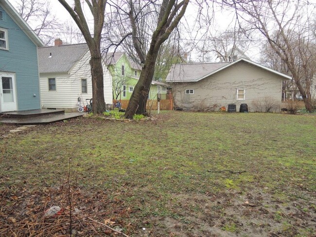 Building Photo - 1149 Williamson St