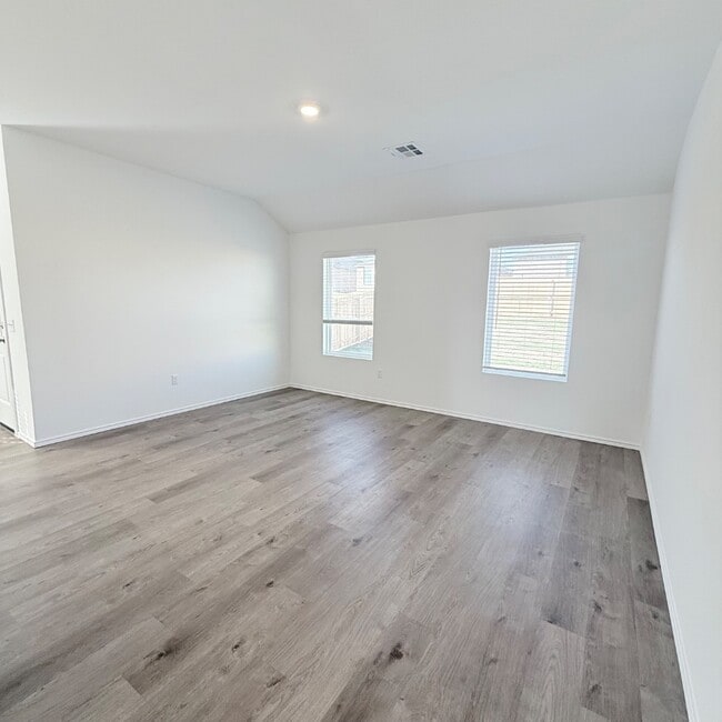 Building Photo - 1917 Rock Elm Dr