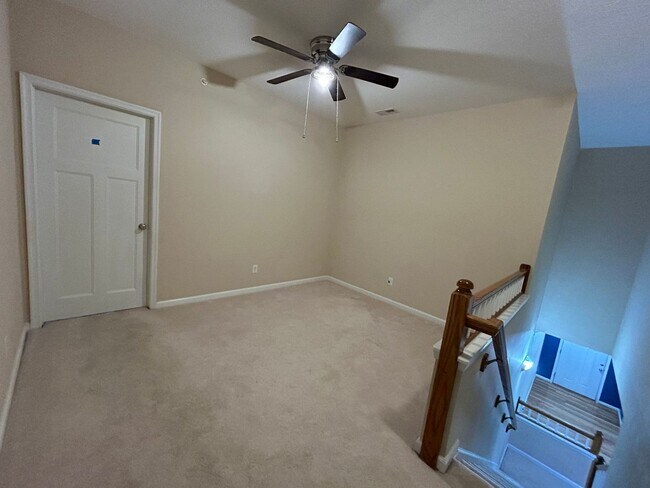 Building Photo - Waterfront Living at Its Finest in Norfolk, VA