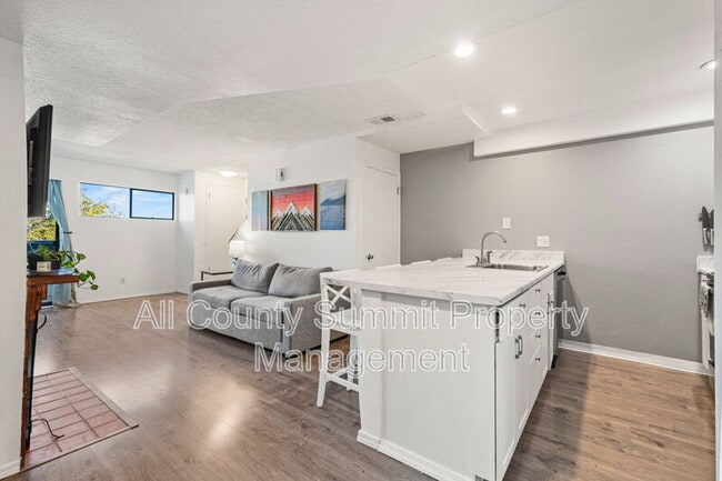 Building Photo - 12476 W Nevada Pl