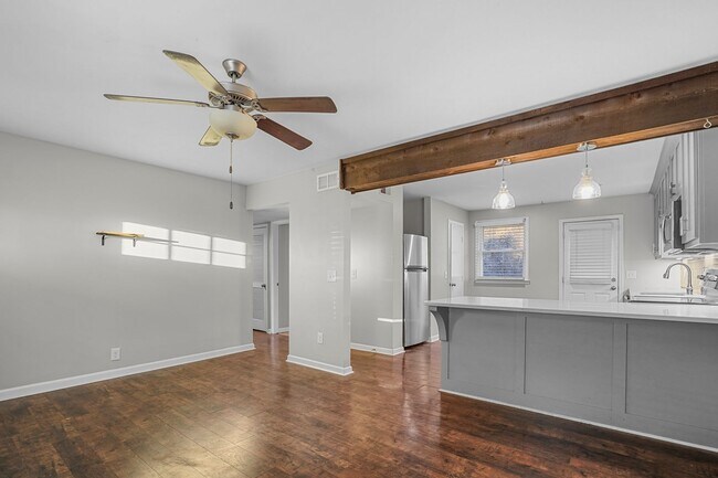 Building Photo - 212 Morganmeade Ct