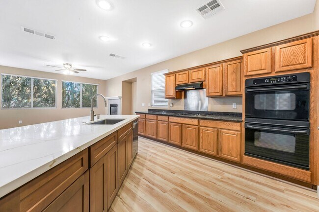 Building Photo - 9721 Sienna Valley Ave