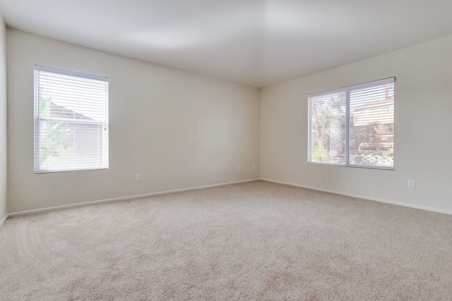 Building Photo - Gorgeous 4 Bedroom Santa Fe Hills Home With a Pool!
